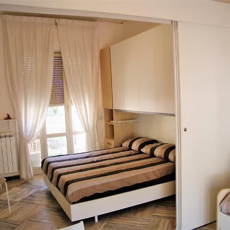 Casa Privata For Minori